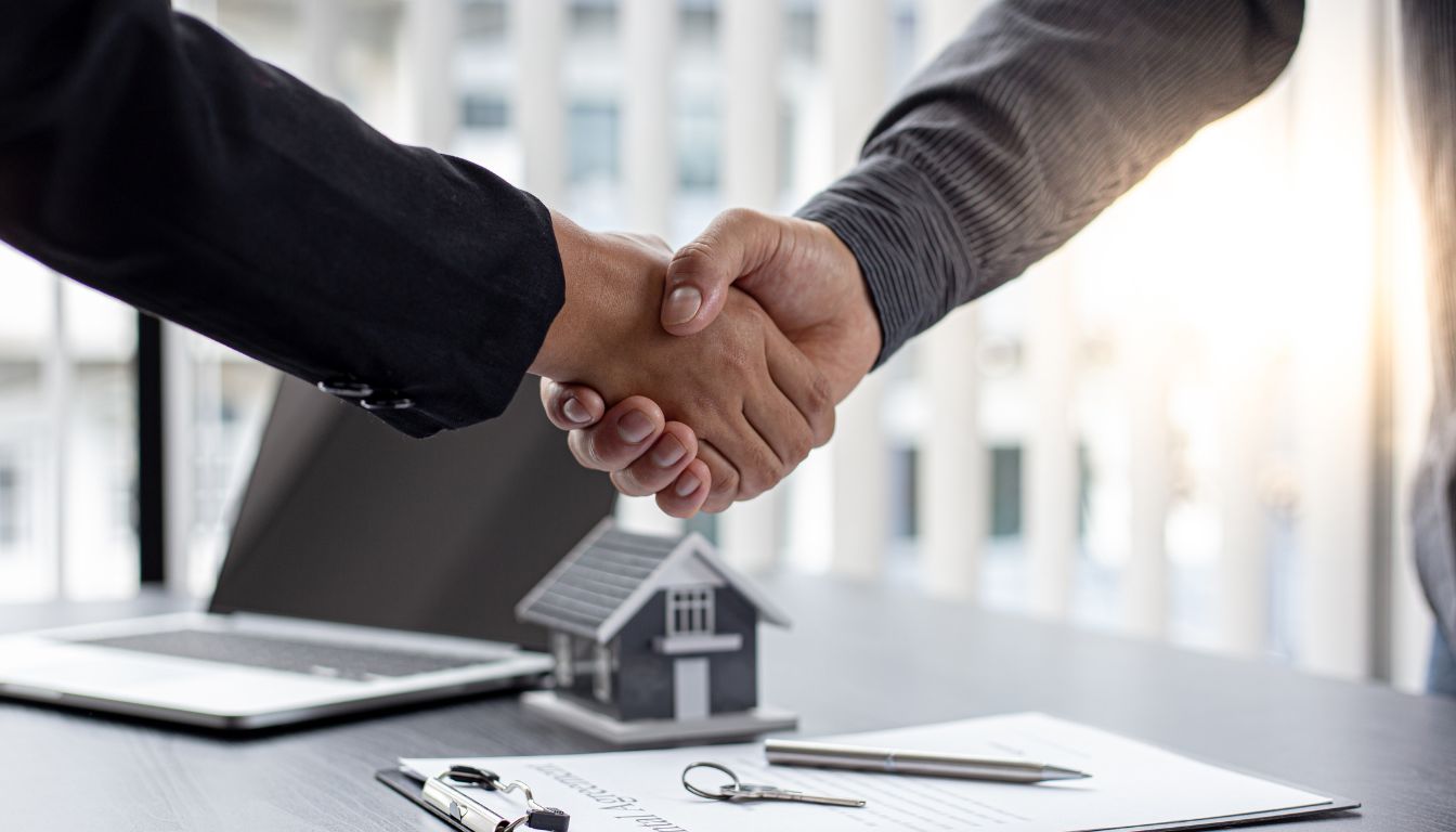 Jak bezpiecznie korzystać z pożyczek online? Poradnik dla osób szukających sprawdzonych rozwiązań